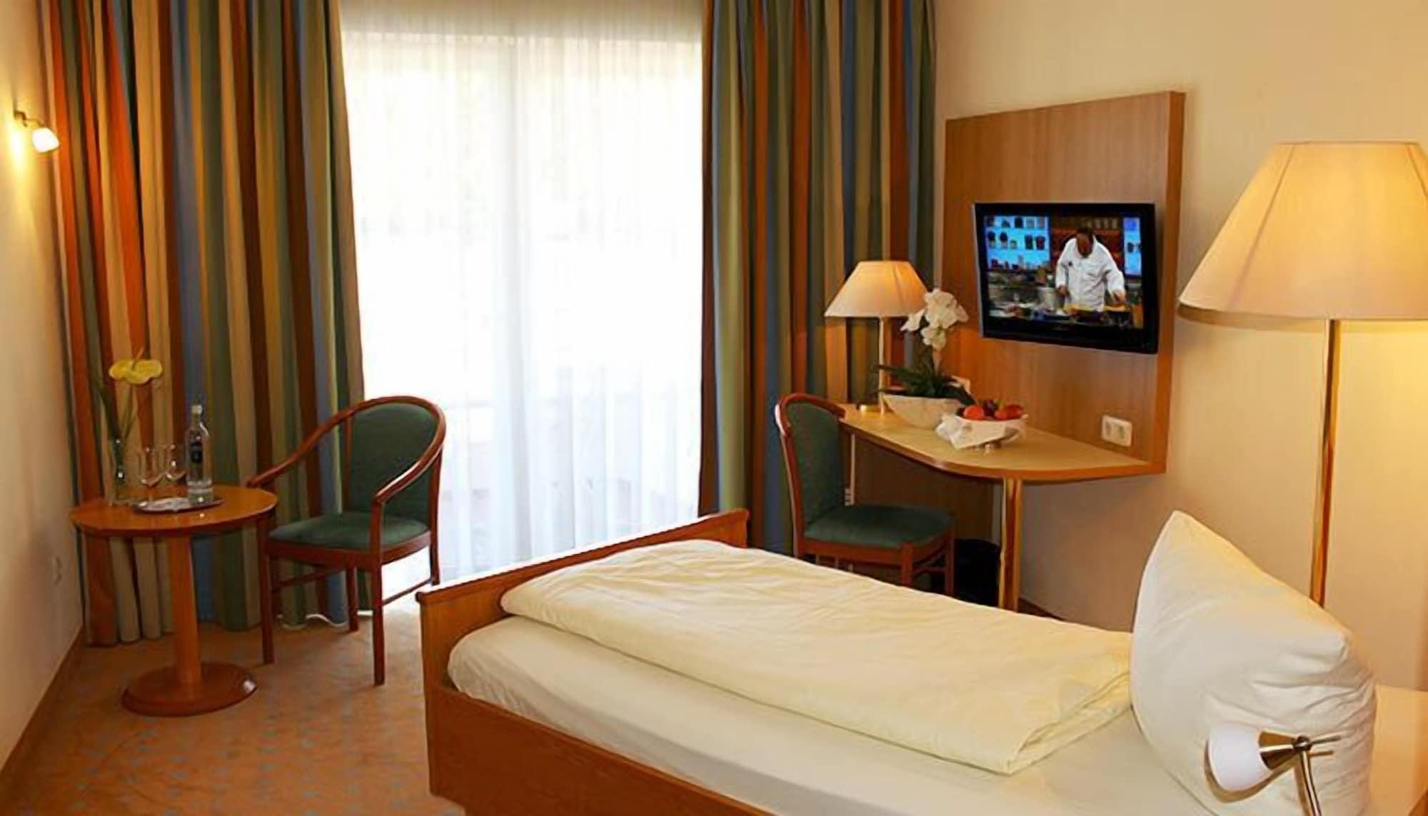 Hotel Juwel Бад-Фюссінг Екстер'єр фото